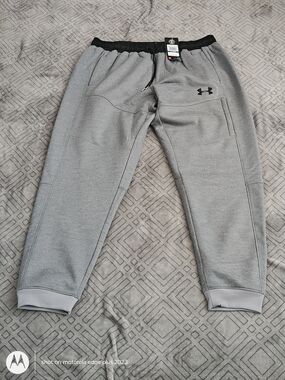 Under Armour Men's Grey & Black Fleece Jogger Sweatpants Size XL 1298641-025